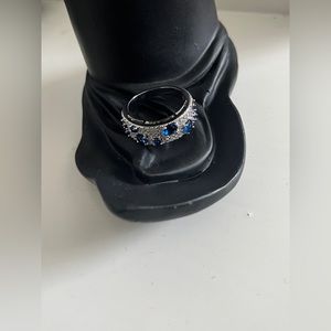 Sapphire and cubic ring